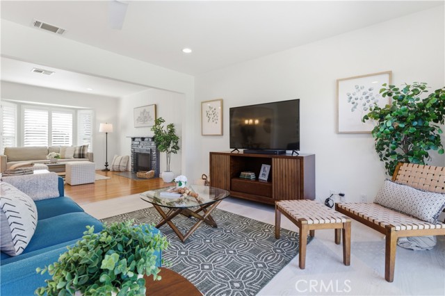 Detail Gallery Image 4 of 22 For 6713 E El Salvador, Long Beach,  CA 90815 - 2 Beds | 1 Baths