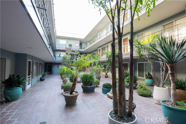 Detail Gallery Image 11 of 11 For 1329 E 1st St #10,  Long Beach,  CA 90802 - 1 Beds | 1 Baths