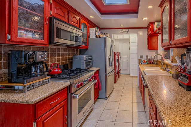 Detail Gallery Image 16 of 43 For 10909 Ruffner Ave, Granada Hills,  CA 91344 - 3 Beds | 2 Baths