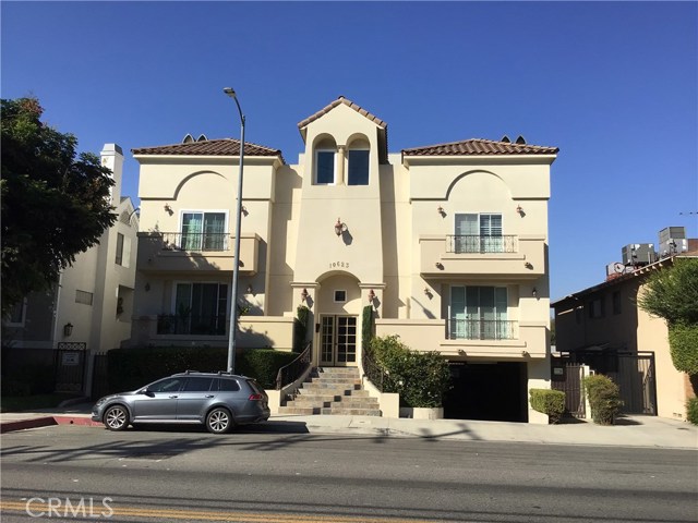 Photo of 10623 Moorpark #6, Toluca Lake, CA 91602