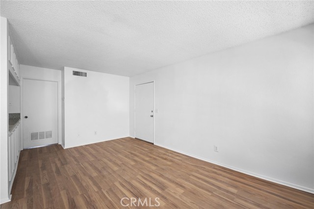 6716 Sylmar Avenue, Van Nuys CA: https://media.crmls.org/medias/3000f720-e443-40ba-9bd6-fcccd8aeacf1.jpg