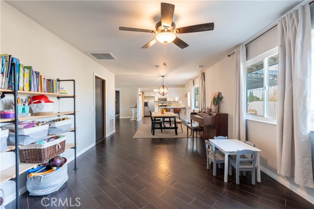 Detail Gallery Image 14 of 40 For 8165 Corona Ave, Hesperia,  CA 92345 - 3 Beds | 2 Baths