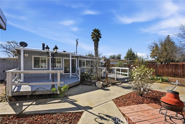 Detail Gallery Image 21 of 39 For 12762 Shoreview Dr, Clearlake Oaks,  CA 95423 - 2 Beds | 2 Baths