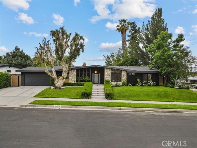 24201 Caris Street, Woodland Hills CA: https://media.crmls.org/medias/3001cbee-c1c4-4b7b-b3b2-329abbaabdbe.jpg