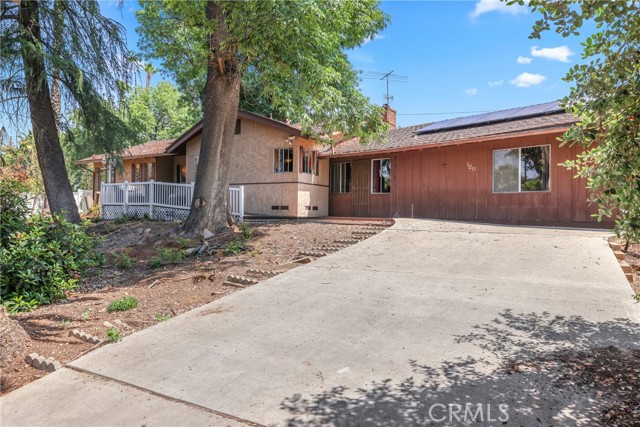 120 Franklin Avenue, Redlands CA: https://media.crmls.org/medias/300236eb-a757-454e-9f39-0d9d8727a256.jpg