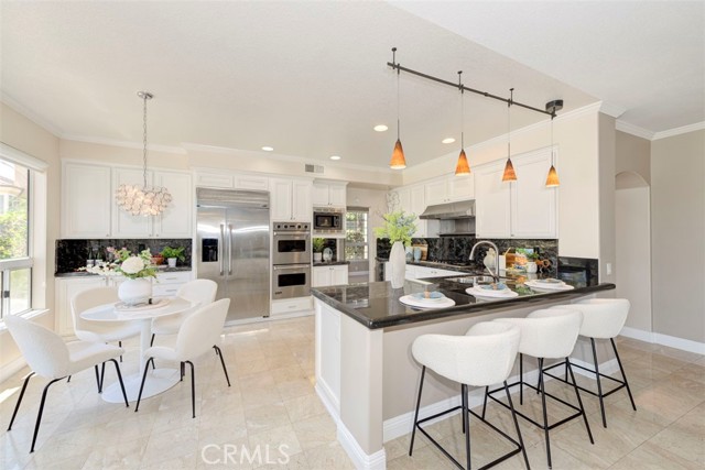 8 Dover, Rancho Santa Margarita CA: https://media.crmls.org/medias/30025da1-f70c-4a15-9e29-c2da6daac5cf.jpg