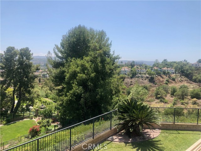 27402 Carino Circle, Mission Viejo CA: https://media.crmls.org/medias/30029f19-d69a-48ec-91d2-03b2bcc6b407.jpg