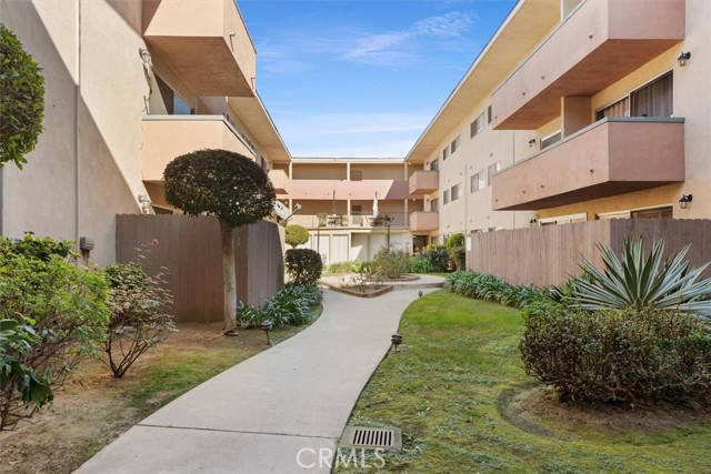 Detail Gallery Image 31 of 33 For 805 Glenway #105,  Inglewood,  CA 90302 - 2 Beds | 2 Baths