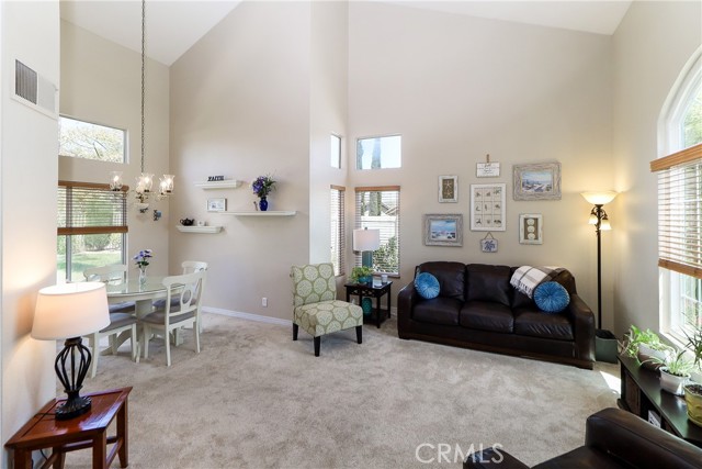 Detail Gallery Image 9 of 75 For 26845 Black Horse Cir, Corona,  CA 92883 - 3 Beds | 2/1 Baths