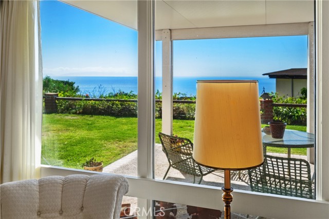 Detail Gallery Image 8 of 32 For 3426 Gulfcrest Dr, Rancho Palos Verdes,  CA 90275 - 3 Beds | 2 Baths