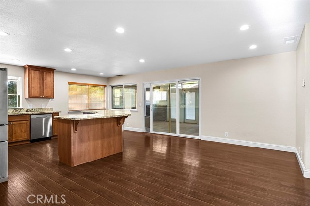 18 Jasper Drive, Chico CA: https://media.crmls.org/medias/3004c206-a53c-4610-8bd4-6f62763a9ed9.jpg