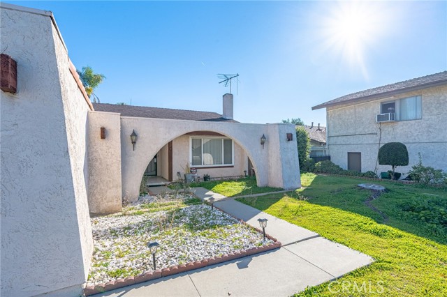 Detail Gallery Image 2 of 30 For 324 S Palo Cedro, Diamond Bar,  CA 91765 - 3 Beds | 2 Baths