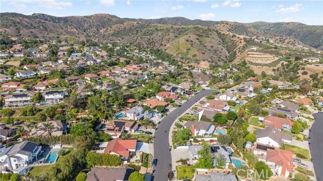 21035 Timber Ridge Road, Yorba Linda CA: https://media.crmls.org/medias/30057e82-a106-4519-8ea0-eba35d6bd59e.jpg