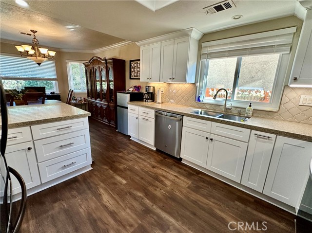 Detail Gallery Image 24 of 50 For 23856 Outrigger, Canyon Lake,  CA 92587 - 3 Beds | 2 Baths