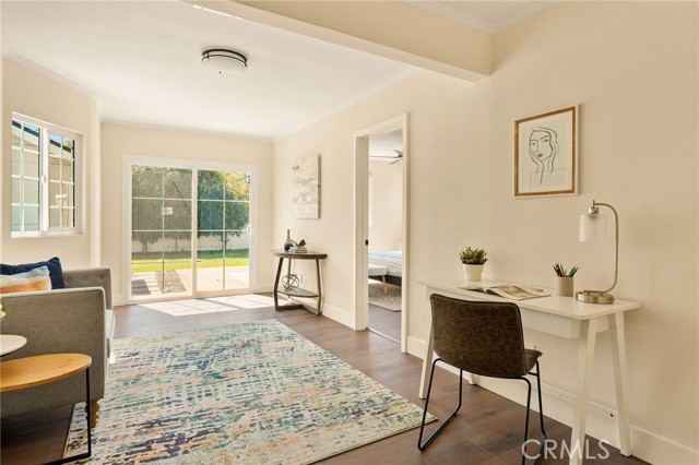 433 N Osage Avenue, Inglewood CA: https://media.crmls.org/medias/3005a1f0-0603-4a7d-bd6d-e4f05460eb74.jpg