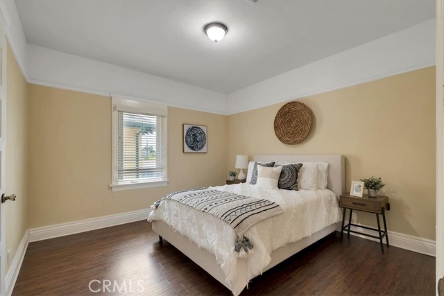 Detail Gallery Image 8 of 9 For 2913 Brighton Ave, Los Angeles,  CA 90018 - 4 Beds | 2/1 Baths
