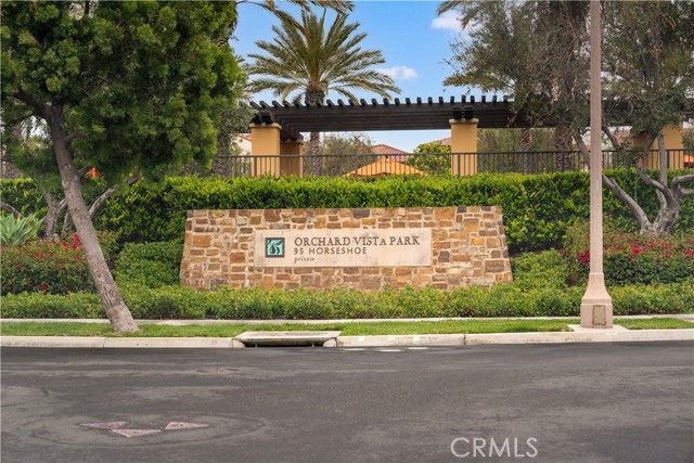 46 Shadybend, Irvine CA: https://media.crmls.org/medias/3007b0cd-3cab-41e3-ac27-4c45cf40e71e.jpg