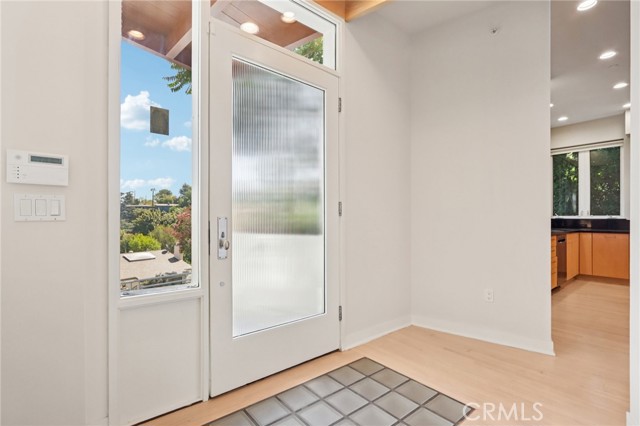 Detail Gallery Image 20 of 75 For 13424 Contour Dr, Sherman Oaks,  CA 91423 - 3 Beds | 4 Baths
