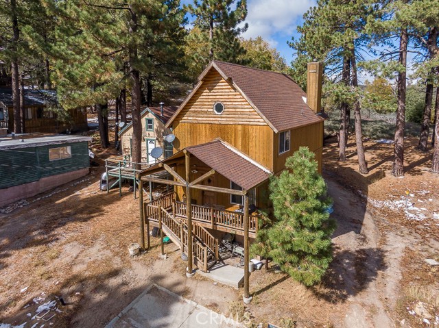 Detail Gallery Image 3 of 17 For 33332 Holcomb Creek, Green Valley Lake,  CA 92341 - 2 Beds | 2 Baths