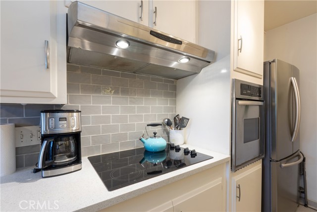 Detail Gallery Image 17 of 42 For 1404 E 1st St #5,  Long Beach,  CA 90802 - 2 Beds | 1 Baths