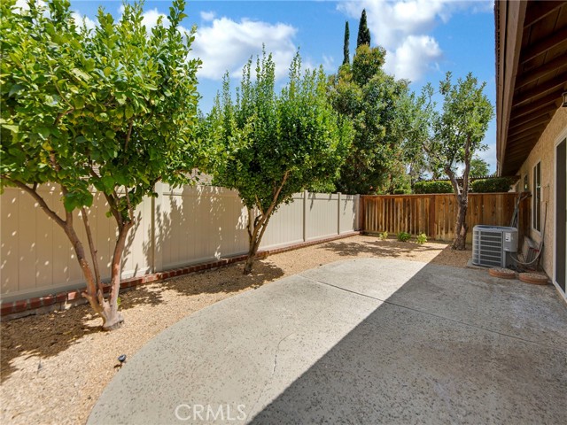 Detail Gallery Image 8 of 30 For 25690 Neblina Ct, Valencia,  CA 91355 - 2 Beds | 2 Baths