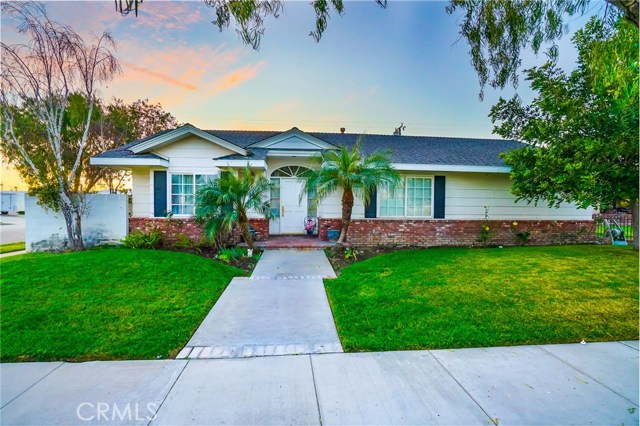 7861 La Corona Way, Buena Park, CA 90620