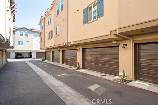 22310 Spanish Oak Court, Torrance CA: https://media.crmls.org/medias/3008e896-0cbb-40c8-a85f-56e7a7ba5a36.jpg