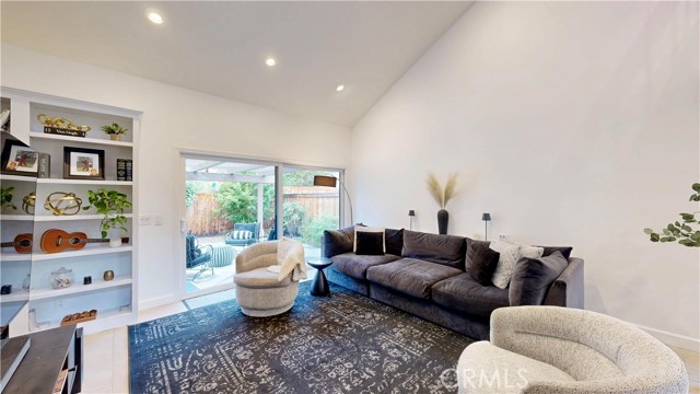 1421 Rust Court, Claremont CA: https://media.crmls.org/medias/30092ff0-52e9-49ed-8d91-b9f750a991fb.jpg
