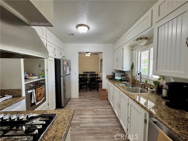 Detail Gallery Image 9 of 15 For 3883 Buchanan St #133,  Riverside,  CA 92503 - 3 Beds | 2 Baths