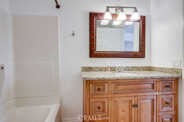 Detail Gallery Image 10 of 21 For 16501 Caballero Ln, Huntington Beach,  CA 92649 - 3 Beds | 1/1 Baths