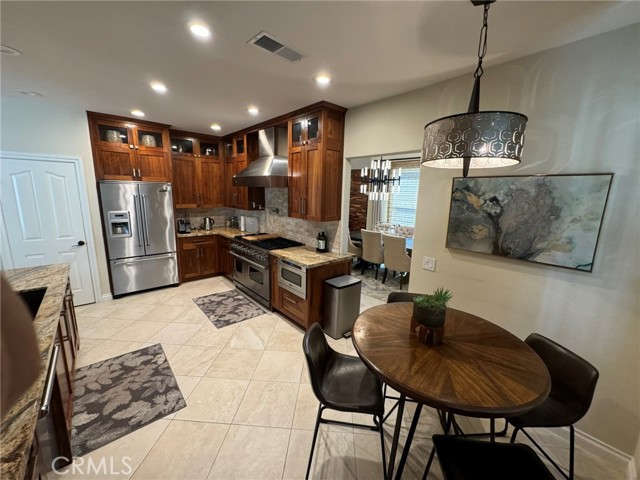 6 Lakeridge, Rancho Santa Margarita CA: https://media.crmls.org/medias/300a6f89-be9b-4ee0-9963-bd6d53dc48d6.jpg