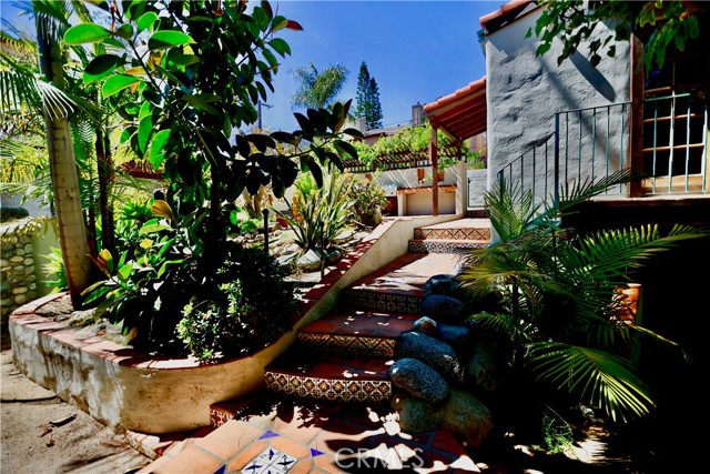 Detail Gallery Image 33 of 45 For 28817 Top of the World Dr, Laguna Beach,  CA 92651 - 2 Beds | 3 Baths