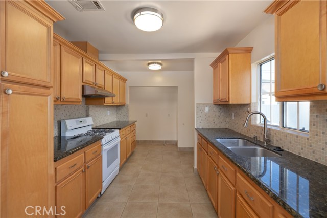 505 Myrtle Street photo 3