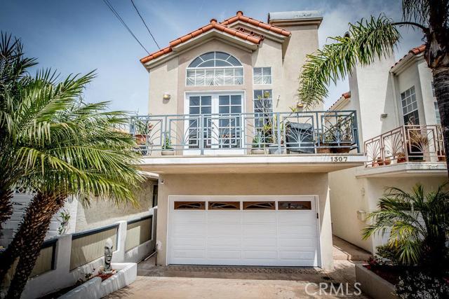 1307 Clark Lane, Redondo Beach, California 90278, 3 Bedrooms Bedrooms, ,3 BathroomsBathrooms,Residential,Sold,Clark,PW16087945