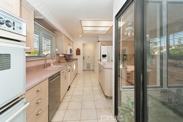 Image 14 of 47 For 10 Lincoln Place