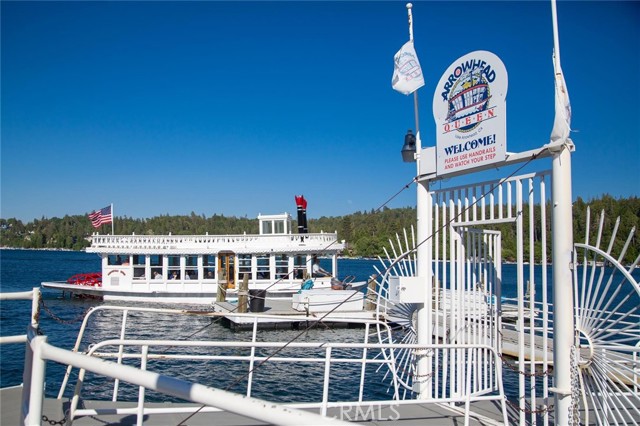 Are you ready for a boat ride around the lake