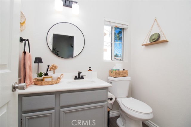 Detail Gallery Image 18 of 24 For 922 Pala Mesa, Corona,  CA 92879 - 3 Beds | 2/1 Baths