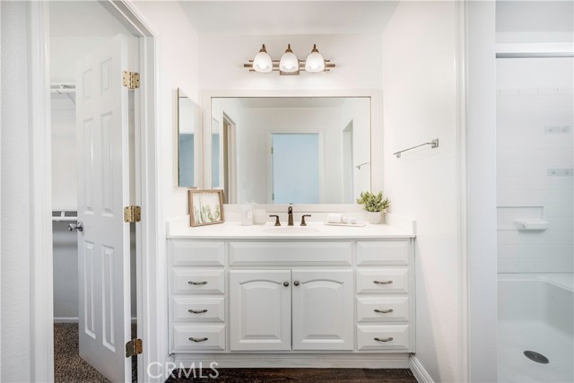 Bedroom 3 (Masterbath)
