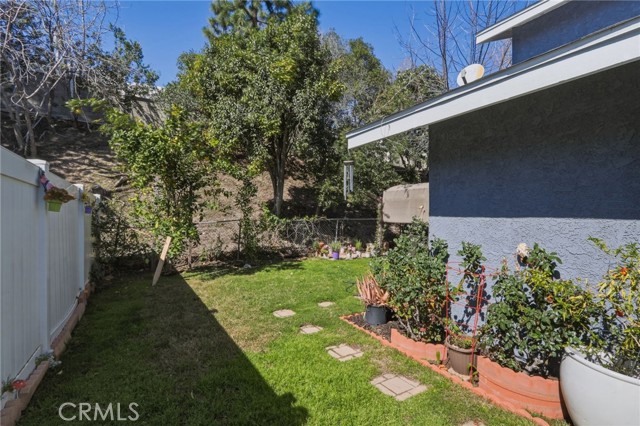 Detail Gallery Image 29 of 44 For 25259 Avenida Dorena, Newhall,  CA 91321 - 3 Beds | 2 Baths