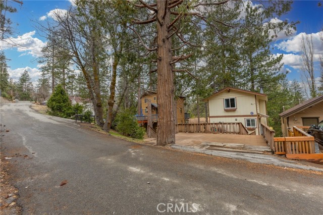 2368 Pine Drive, Running Springs CA: https://media.crmls.org/medias/300db9fb-2832-4af9-ab08-0c6127ca81f0.jpg