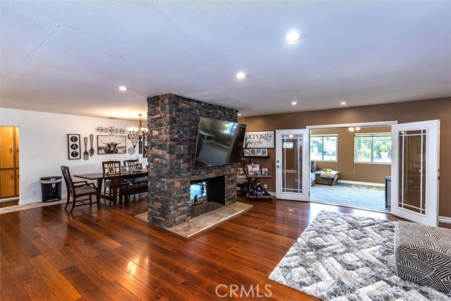 1006 W Dorothy Drive, Brea CA: https://media.crmls.org/medias/300e02c2-8024-45a8-ada9-8aa6577d3f1b.jpg