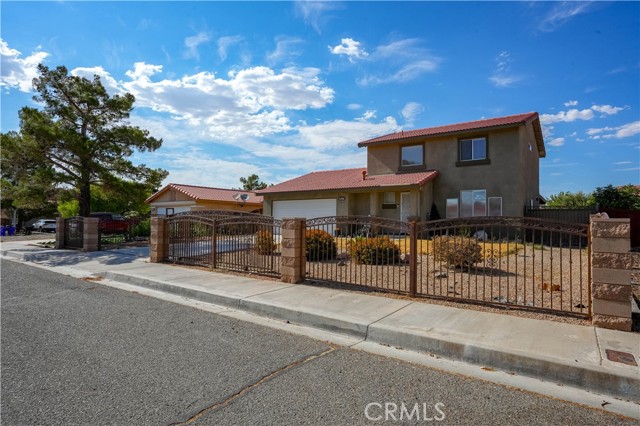 Detail Gallery Image 16 of 46 For 10790 Floral, Adelanto,  CA 92301 - 4 Beds | 3/1 Baths