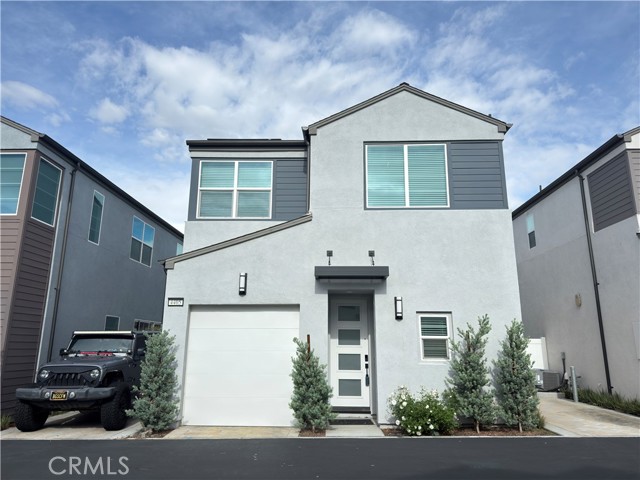 Front Image Thumbnail for CRPW25265472