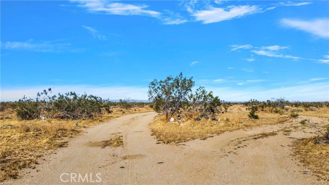 0 Bear Valley Road, Victorville CA: https://media.crmls.org/medias/300e1eaf-6a35-43d7-895d-0c27a691e172.jpg