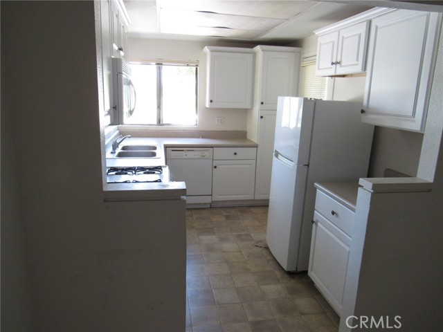 Detail Gallery Image 16 of 44 For 113 Rockwood, Irvine,  CA 92614 - 3 Beds | 2 Baths