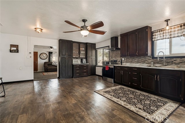 Detail Gallery Image 14 of 72 For 4100 County Road 306, Orland,  CA 95963 - 4 Beds | 2/1 Baths