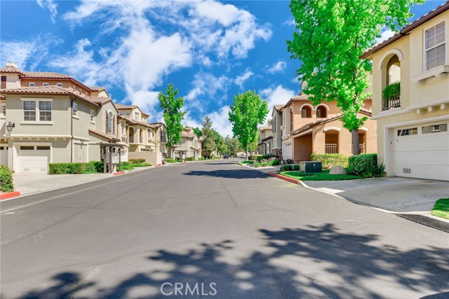 Detail Gallery Image 44 of 47 For 28210 Canterbury Ct, Valencia,  CA 91354 - 2 Beds | 2/1 Baths