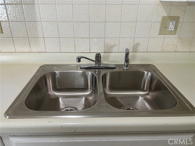 Detail Gallery Image 7 of 24 For 150 E Lakeshore Dr #65,  Lake Elsinore,  CA 92530 - 1 Beds | 1 Baths