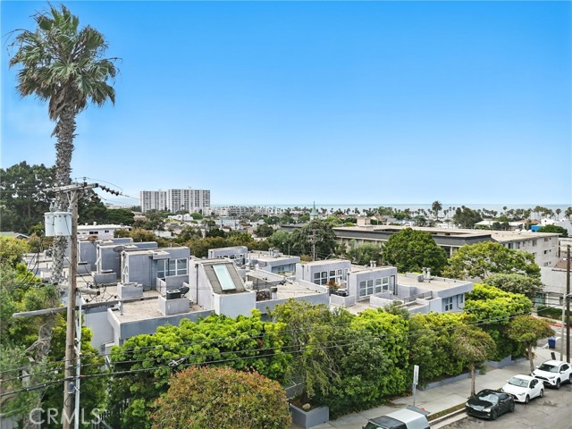 Detail Gallery Image 43 of 46 For 2203 3rd St #1,  Santa Monica,  CA 90405 - 2 Beds | 2/1 Baths