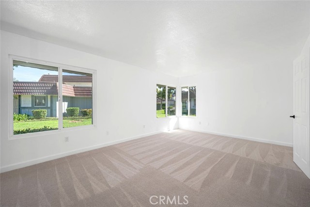 Image 33 of 74 For 11268 Morgen Way